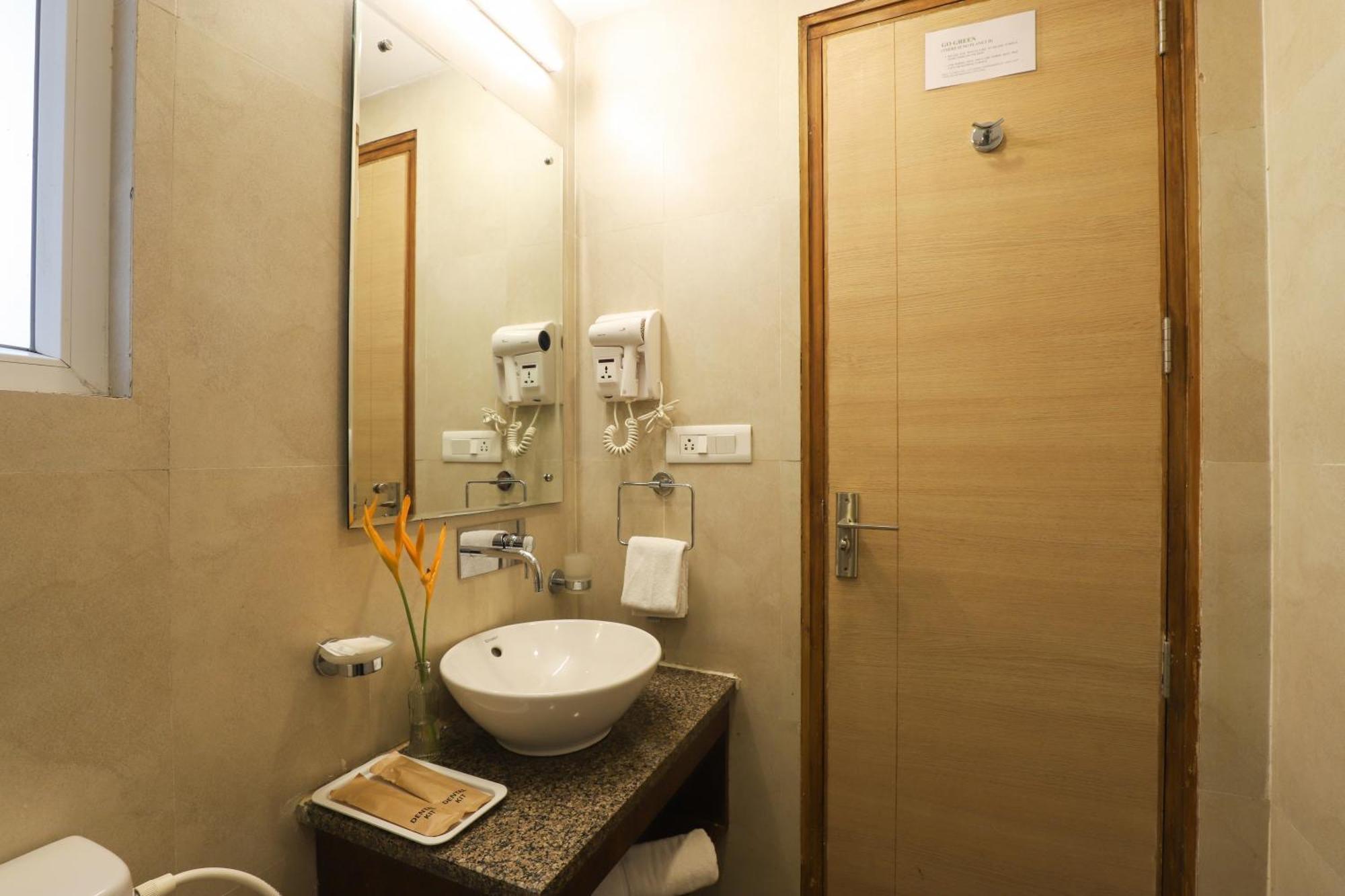 Veera Strand Park Serviced Apartments Near 卡兰古特 外观 照片